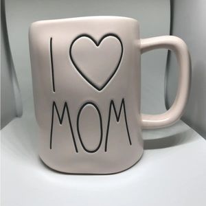 Rae Dunn “I ❤️ Mom pink Artesian Collection coffee mug. Brand new!